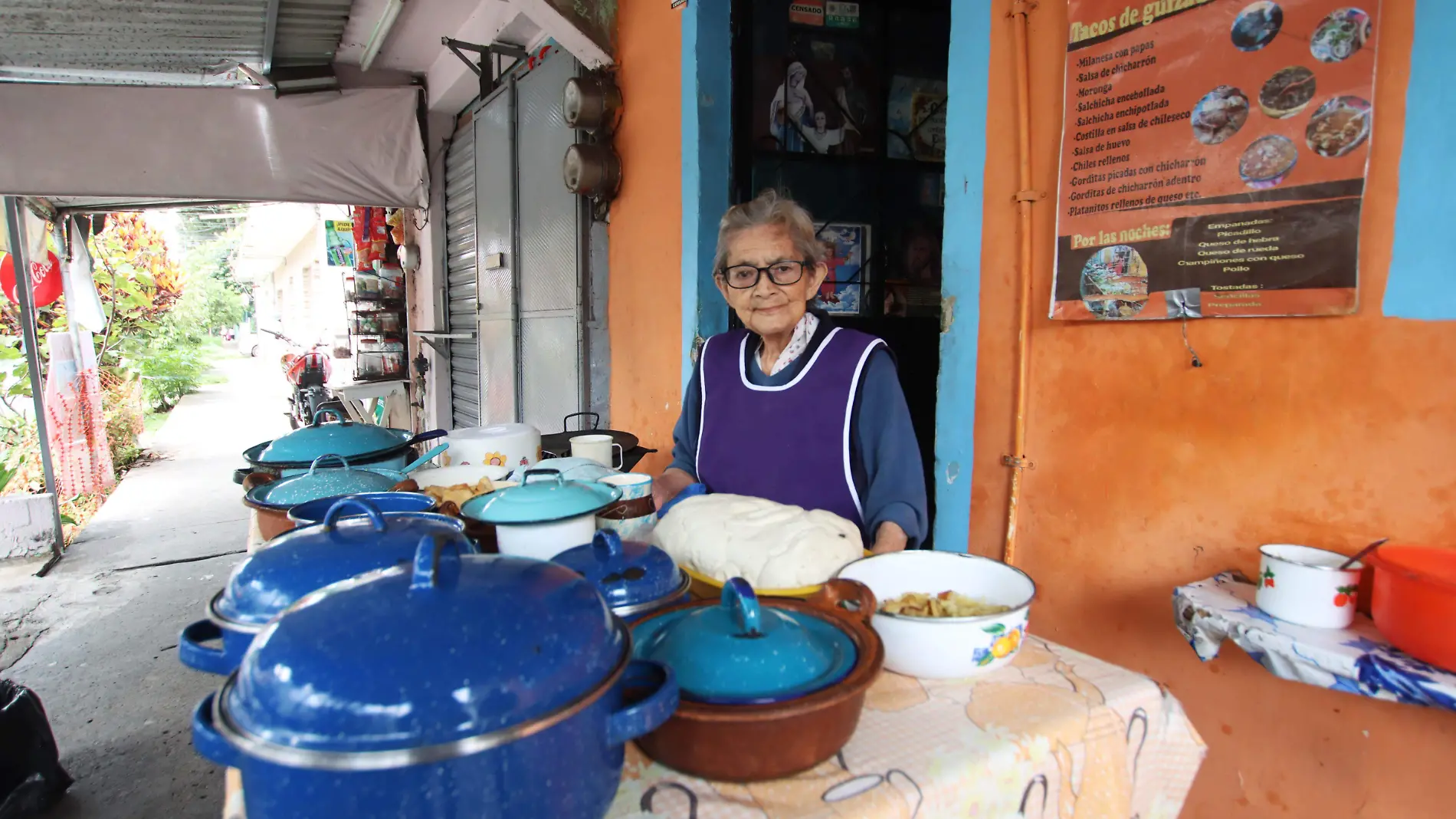 Doña Chela-Graciela Toral-comida-antojitos-ricardo05